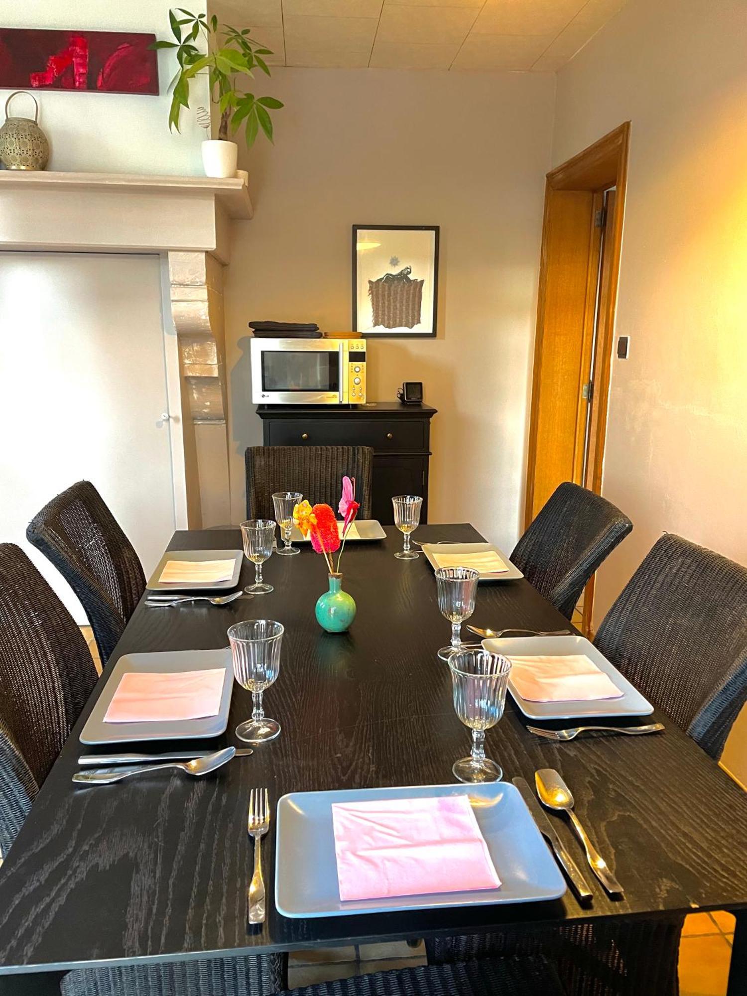 Homestay Villa O Виртон Екстериор снимка