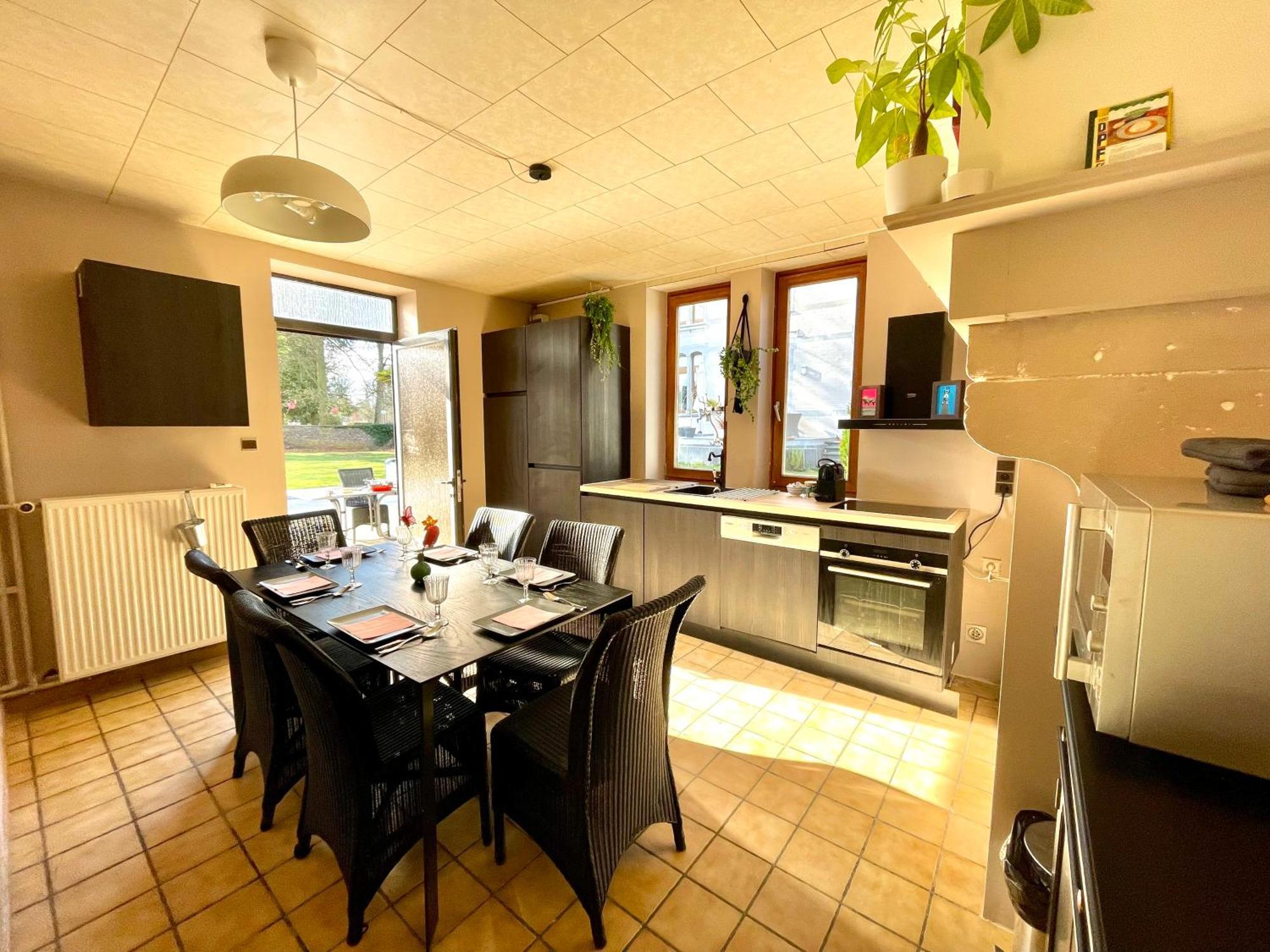 Homestay Villa O Виртон Екстериор снимка
